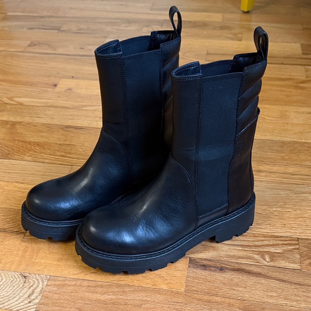 Vagabond Black Chunky Leather Chelsea Boots
